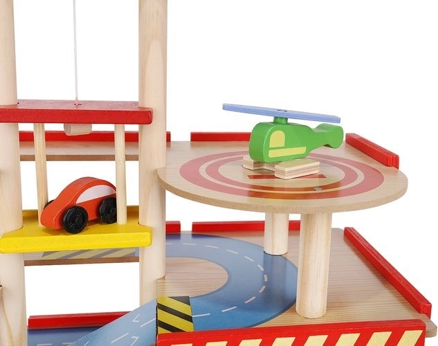 Ψυχαγωγία πολλών επιπέδων με ανελκυστήρα και ελικοδρόμιο