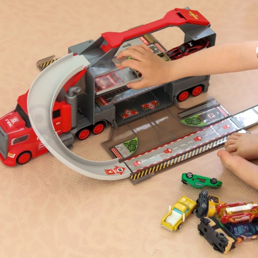 Αναδιπλούμενο γκαράζ και πολυεπίπεδη πίστα