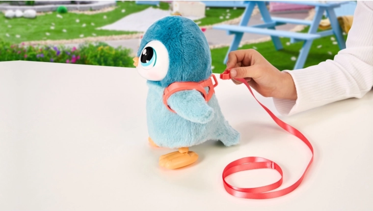 Περπατά, λικνίζεται και κουνά τα φτερά