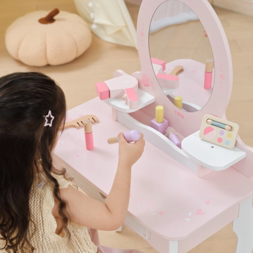 Πλούσιο σετ ξύλινων αξεσουάρ