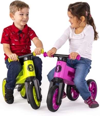 Δύο τρόποι οδήγησης σε ένα: από τρίκυκλο σε ισορροπιστική περπατούρα