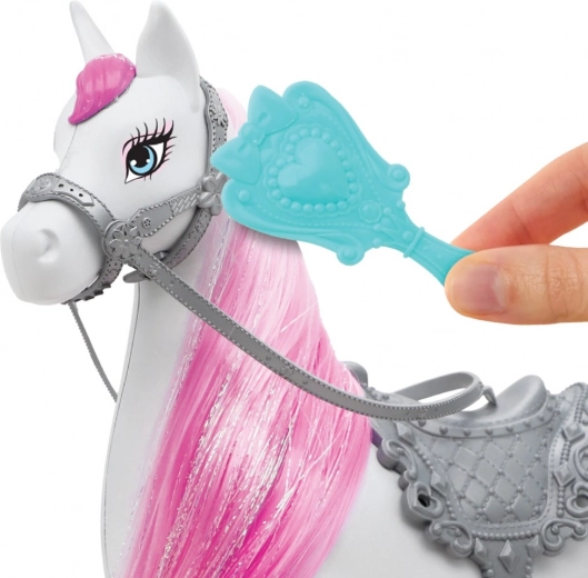 Διασκέδαση με χτένισμα της χαίτης