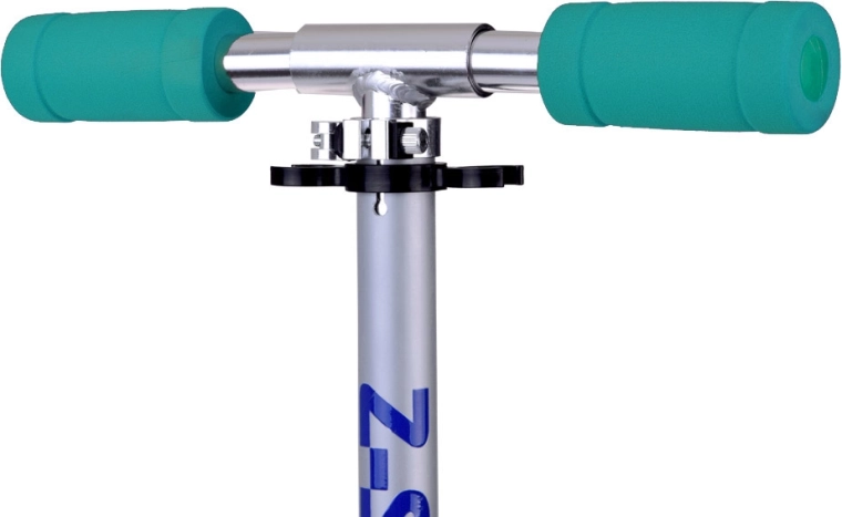 Ρυθμιζόμενο τιμόνι και άνετα γκριπ