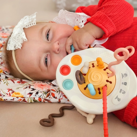 Έξι υφές σε κορδονάκια για τράβηγμα και εξερεύνηση