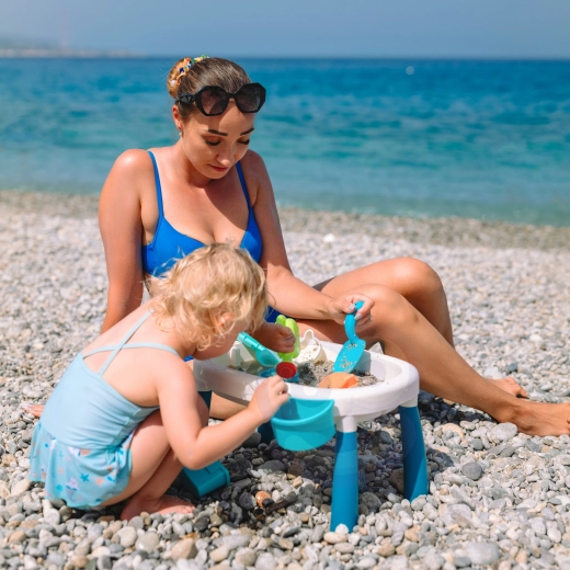 Παιχνίδι 2σε1: νερό και άμμος