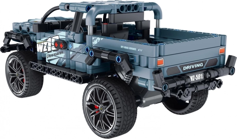 Λεπτομερής off-road κατασκευή