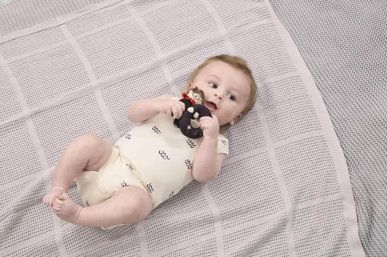 Απαλό και ασφαλές λούτρινο από τη γέννηση