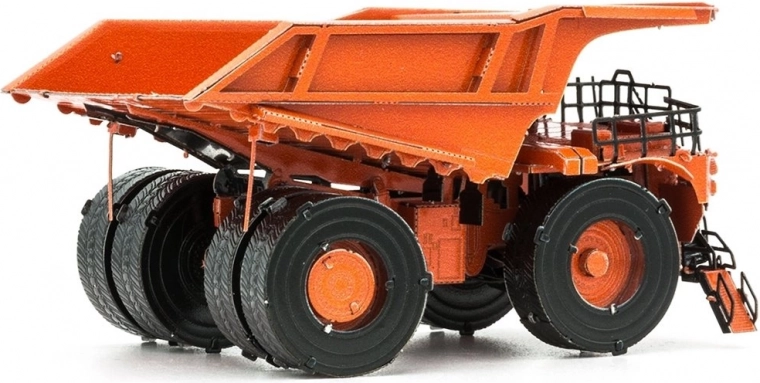 Έγχρωμες λεπτομέρειες και στιβαρή κατασκευή