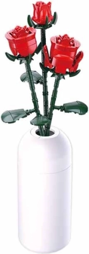 Κομψά τριαντάφυλλα σε στυλάτο βάζο