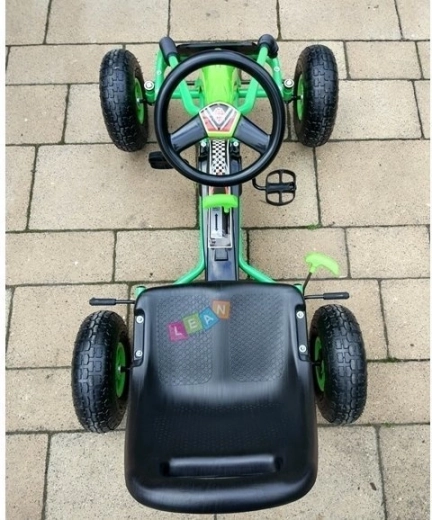 Μεγαλώνει μαζί με το παιδί