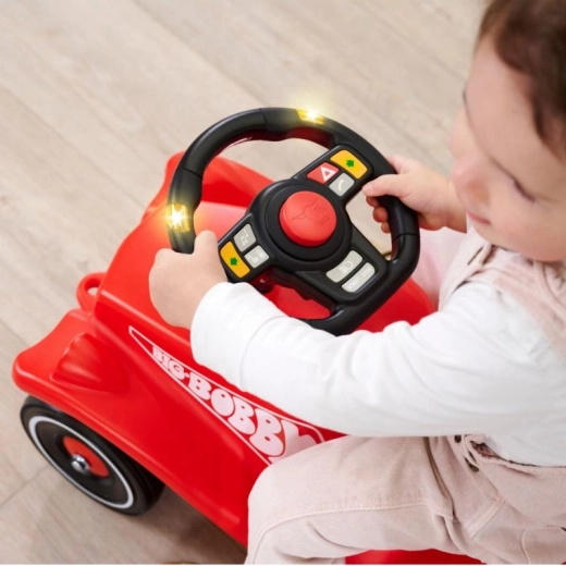 Εύκολη τοποθέτηση σε όλα τα BOBBY CAR από το 2010