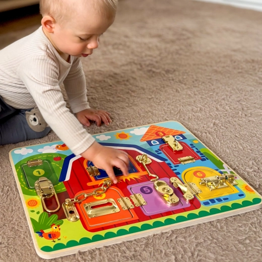 Ανθεκτική ξύλινη κατασκευή και ασφαλή χρώματα