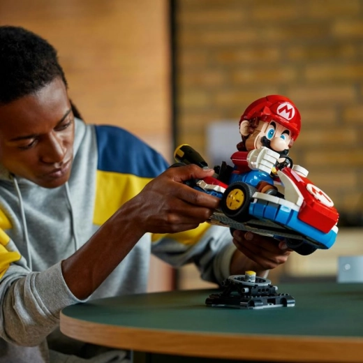 Δυναμικές πόζες σαν από το Mario Kart