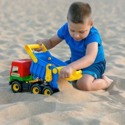 Διασκέδαση στην άμμο και στον κήπο