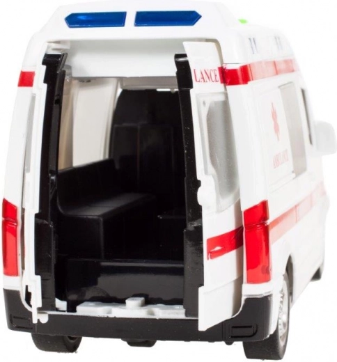 Ανοιγόμενες πόρτες και πιστό εσωτερικό