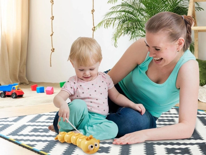 Υποστηρίζει τη δεξιοτεχνία και τα πρώτα βήματα