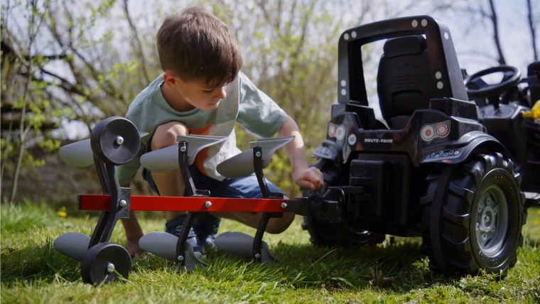 Συμβατό με πεταλοκίνητα τρακτέρ Rolly Toys