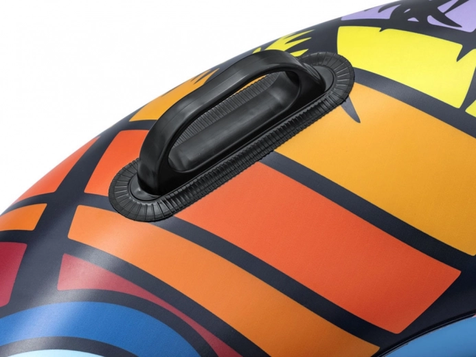 Στιβαρές χειρολαβές για σιγουριά στο νερό