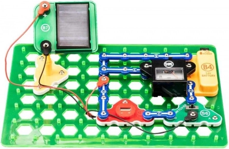 Ηλιακό πάνελ, κινητήρας και ανεμιστήρας σε δράση