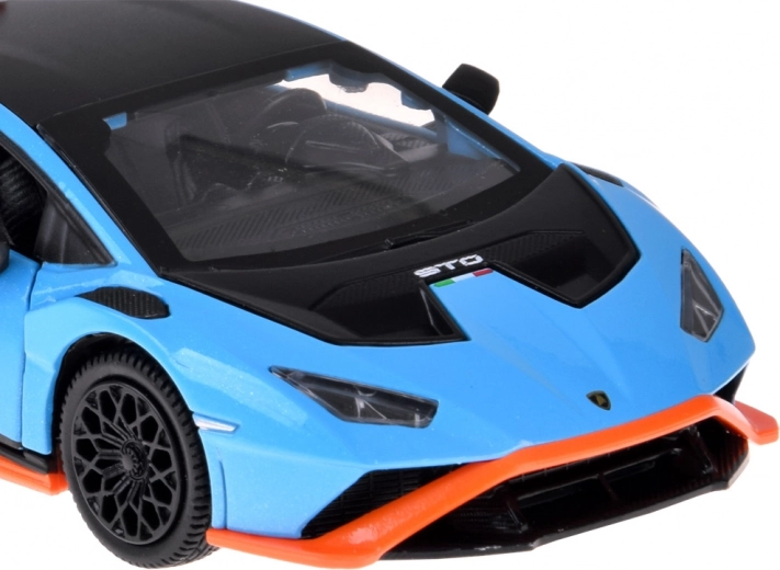 Μεταλλικό αμάξωμα, λαστιχένιοι τροχοί