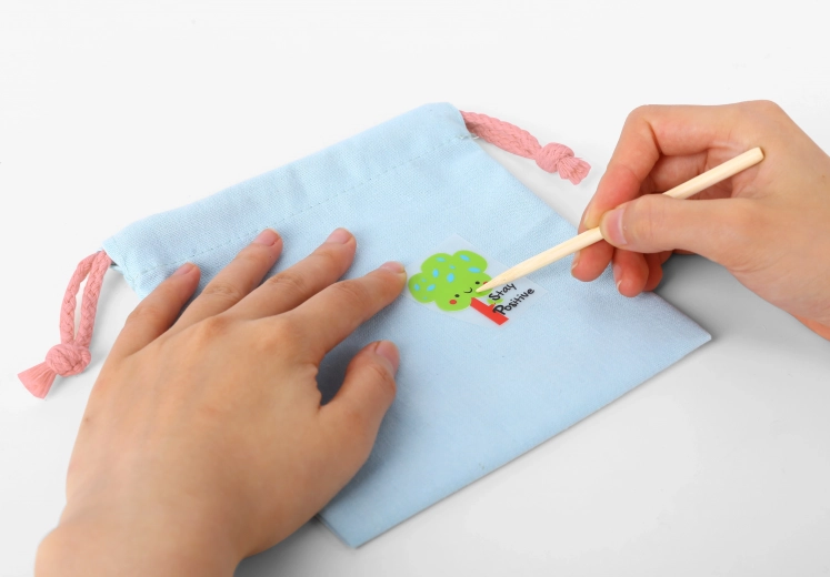 Εύκολη εφαρμογή χωρίς κόλλα και ψαλίδι