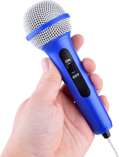 Διασκέδαση karaoke με μικρόφωνο