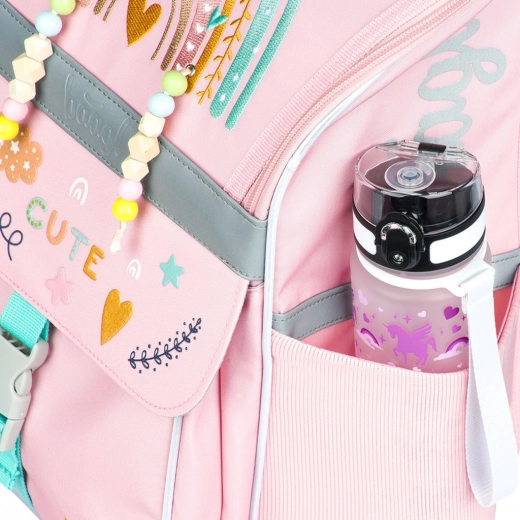 Πρακτικές τσέπες και μονωμένη μπροστινή τσέπη