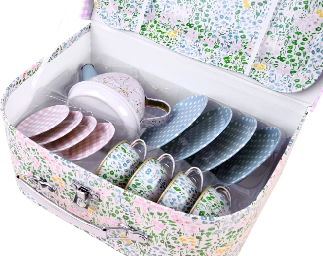 Όλα τακτοποιημένα μέσα στο βαλιτσάκι