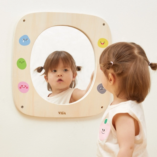 Παιχνιδιάρικα emoticons για εκμάθηση συναισθημάτων