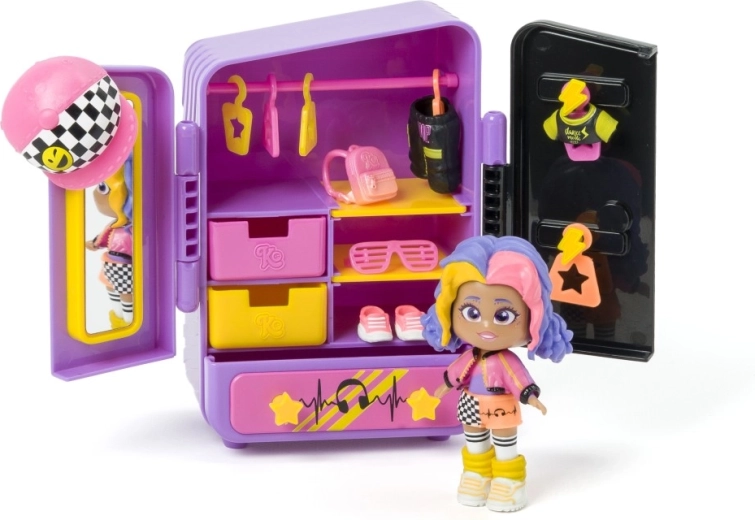 Χρωματιστή ντουλάπα